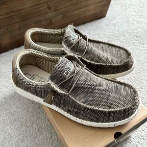 Mens Hey Dude wally Sox Brown.